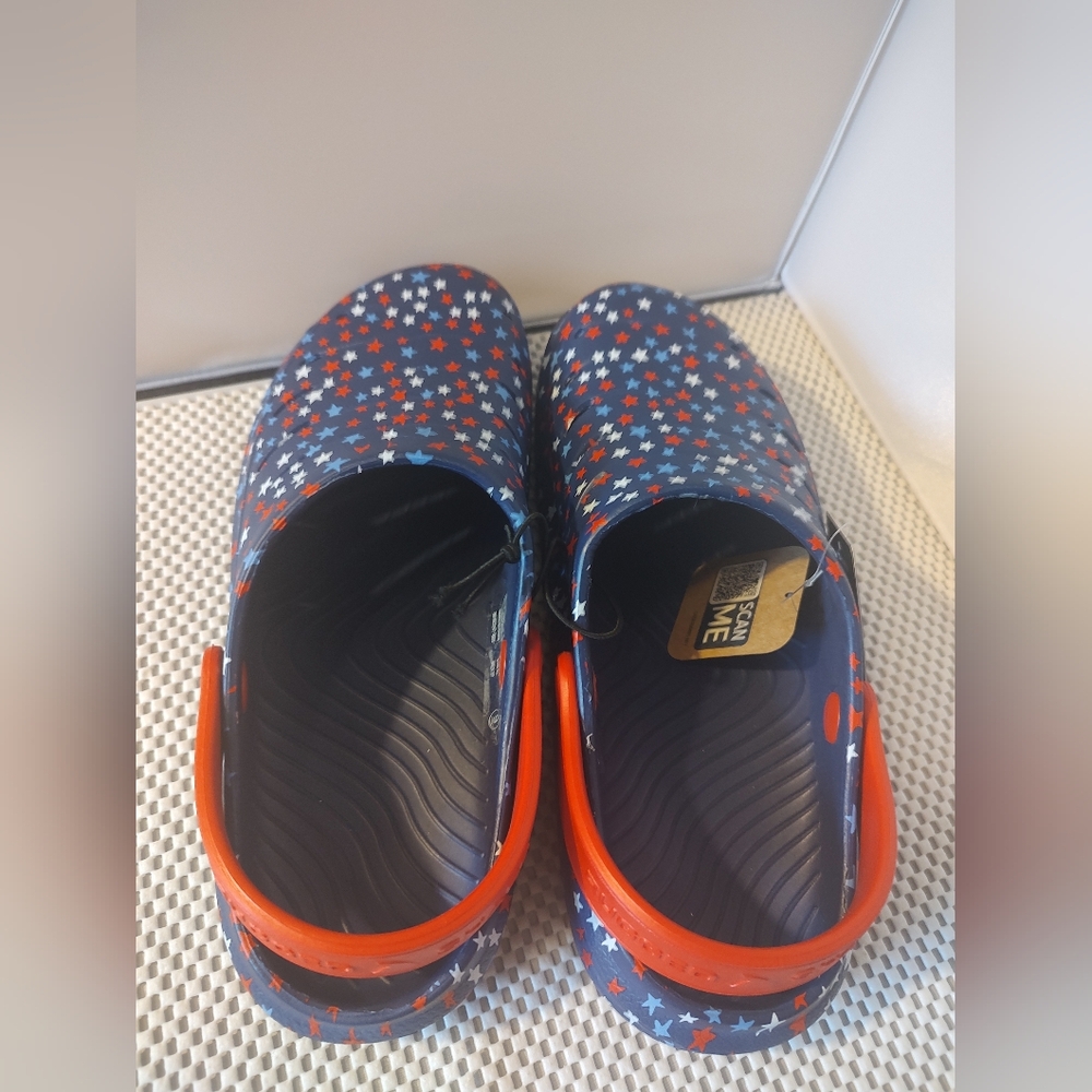 Rugged Shark Men's Size 9 Holiday Family EVA Navy Clog NWT - Picture 4 of 5